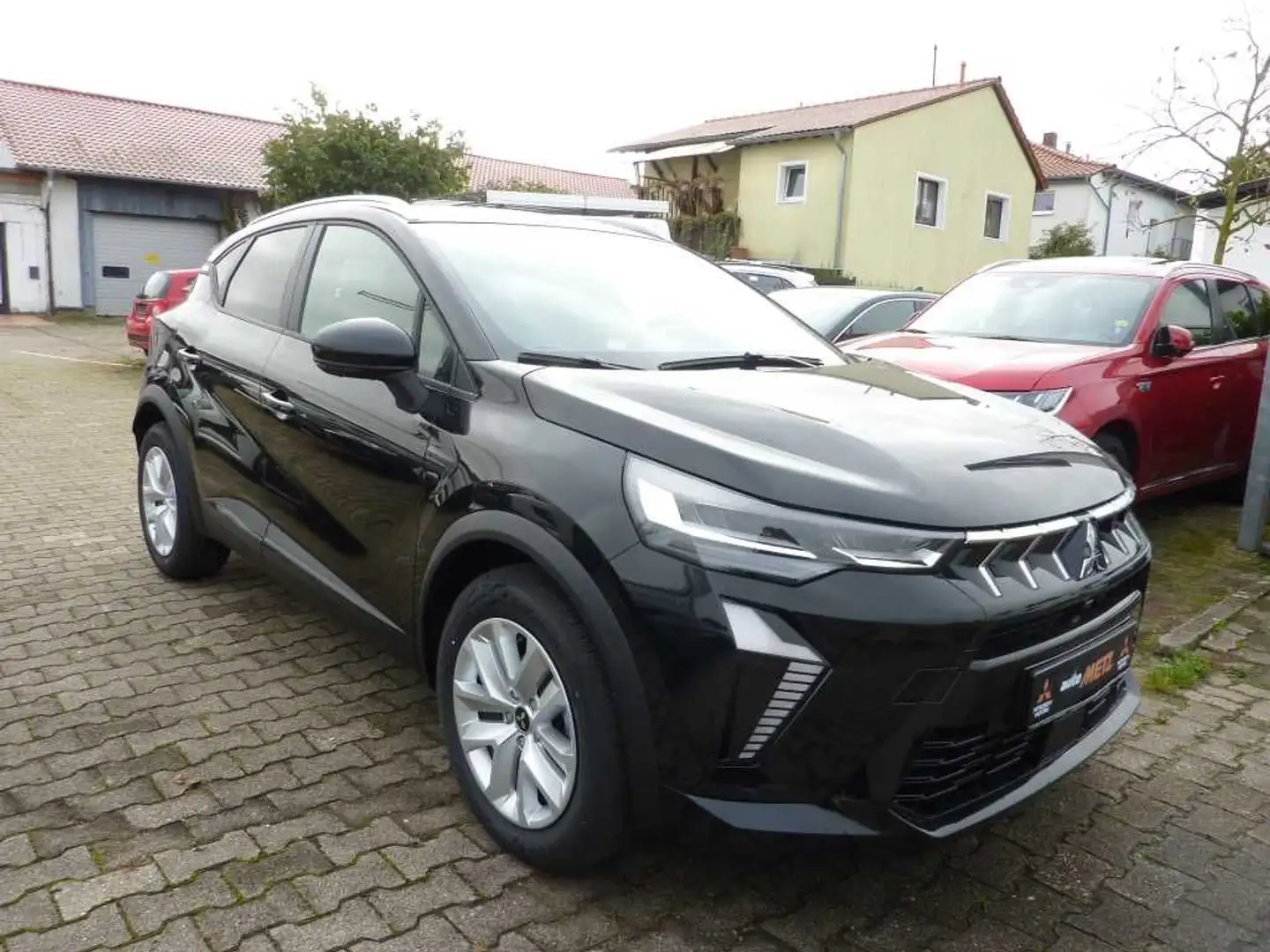Mitsubishi ASX PLUS 1.3 T-Benziner 6-Gang Schwarz - 2