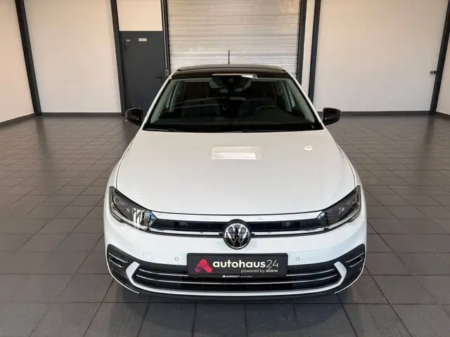 Volkswagen Polo view 2