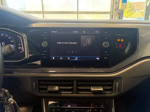 Volkswagen Polo view 11