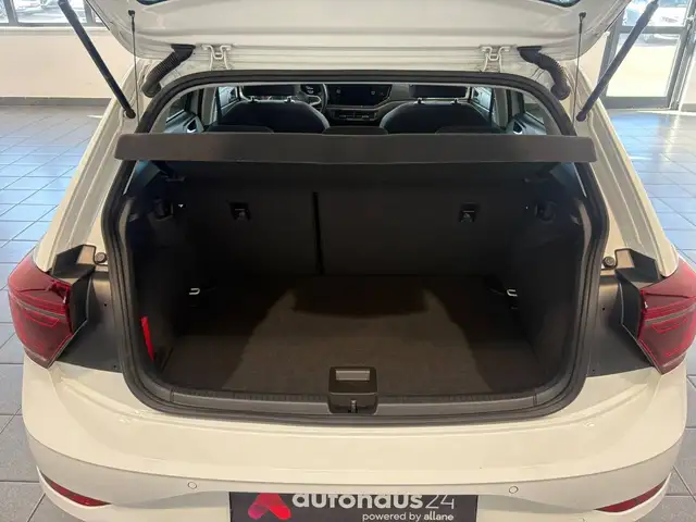 Volkswagen Polo view 6