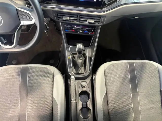 Volkswagen Polo view 12