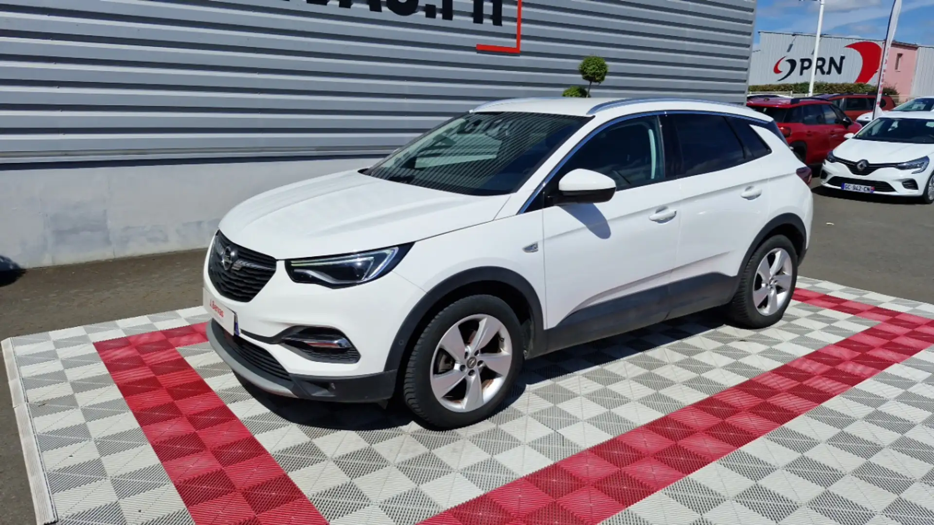 Opel Grandland X BUSINESS 1.5 DIESEL 130 CH BVA6 INNOVATION White - 2