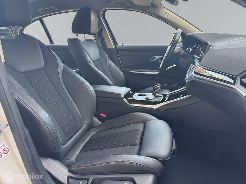 BMW 330 3-serie 330e — photo 11