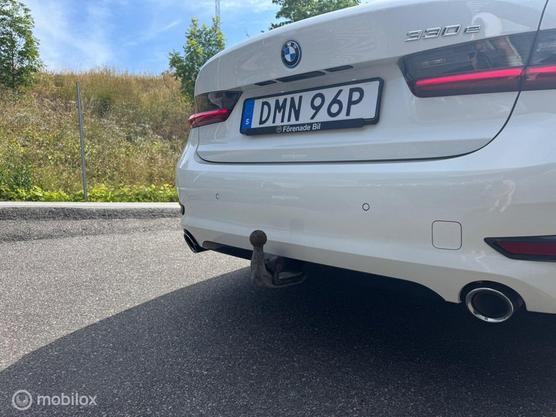 BMW 330 3-serie 330e — photo 26