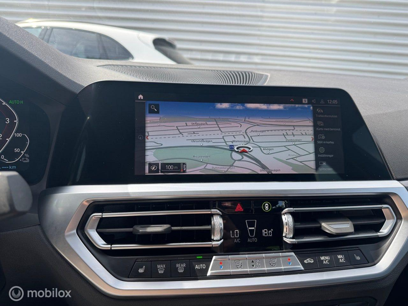 BMW 330 3-serie 330e — photo 20
