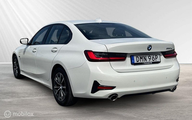BMW 330 3-serie 330e — photo 5