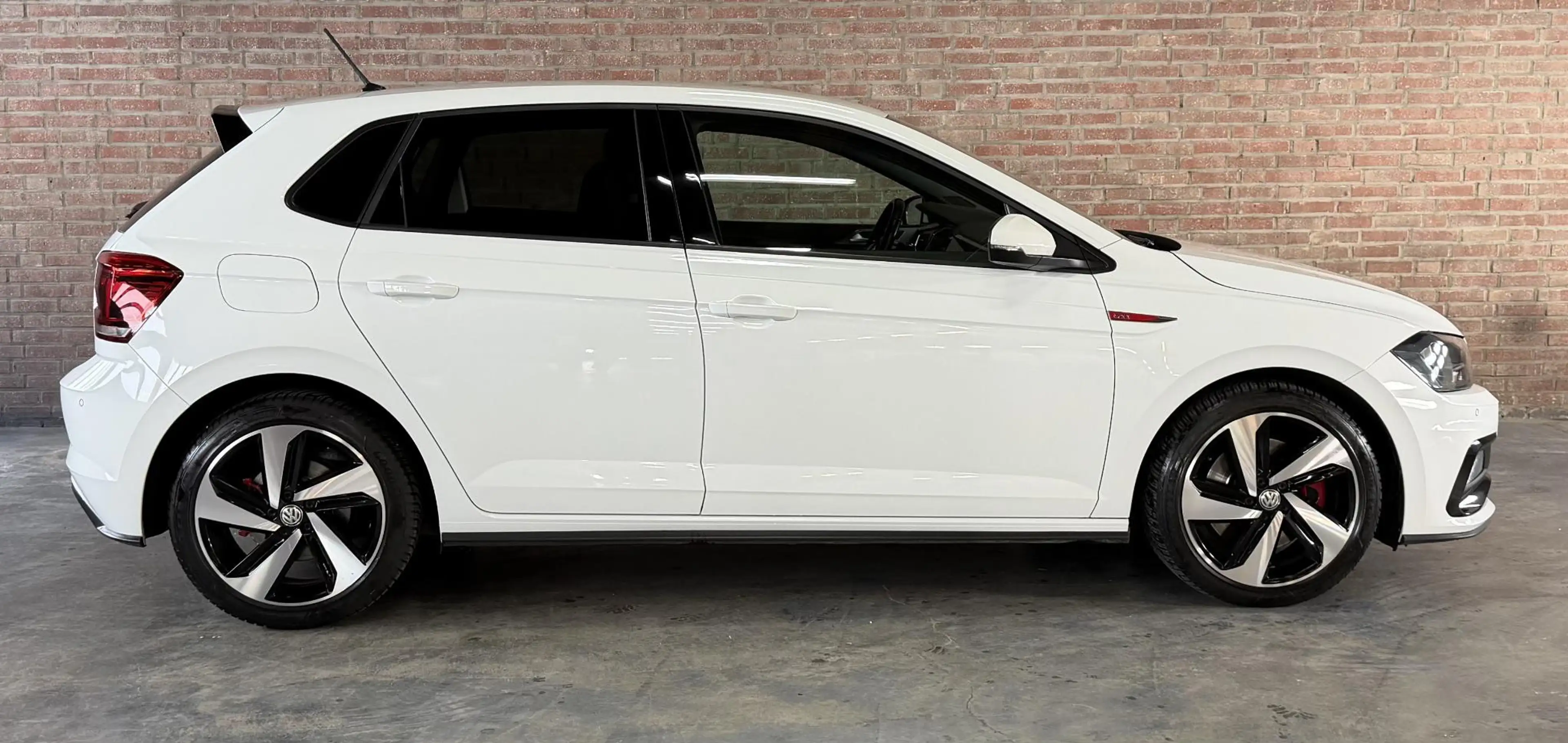 Volkswagen Polo GTI 2.0 TSI Clima / Winter Pakket / CarPlay / ABC Uitl — photo 5