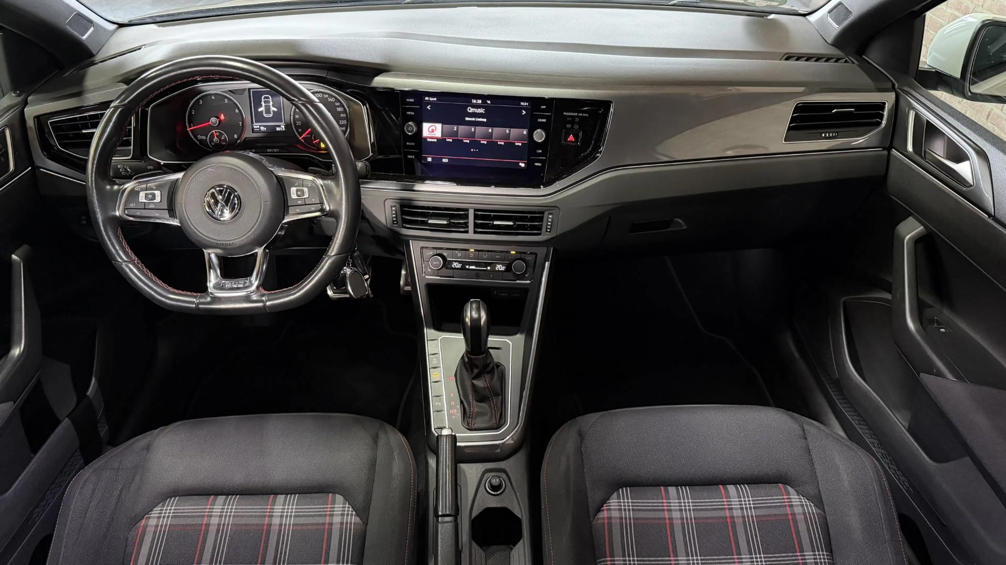Volkswagen Polo GTI 2.0 TSI Clima / Winter Pakket / CarPlay / ABC Uitl — photo 11