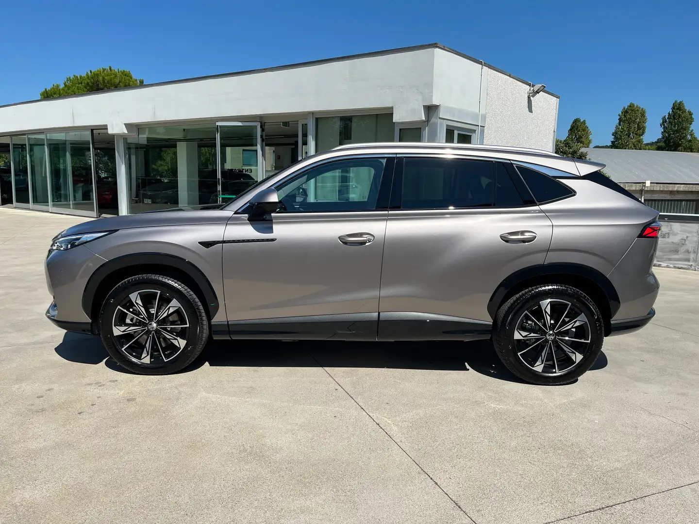 MG HS HYBRID LUXURY ZERO ANTICIPO TUA DA 325€ AL MESE Grigio - 2