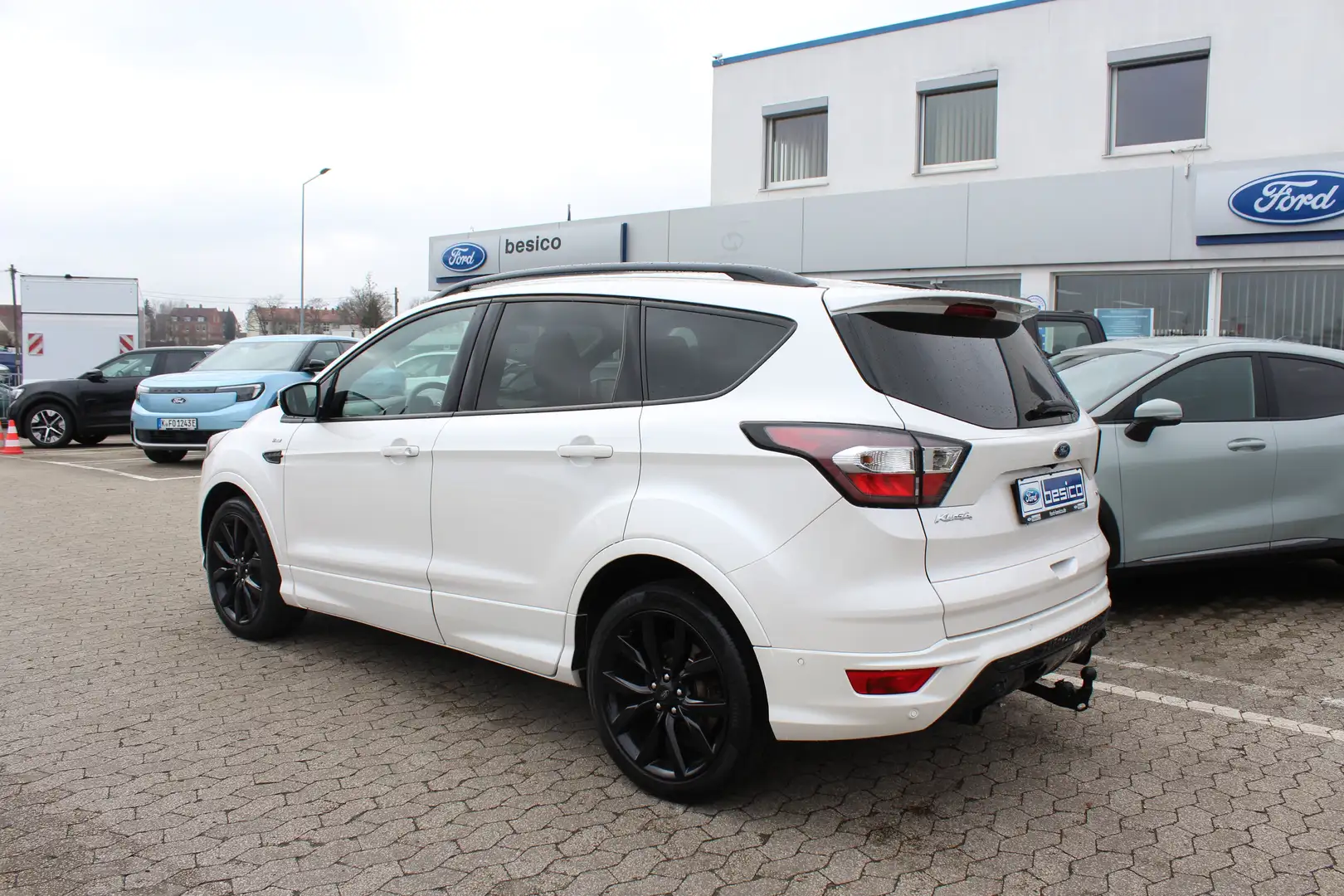 Ford Kuga ST-Line 1,5EcoBoost*MOTOR NEU*AHK*Navi*19 Zoll* Blanc - 2