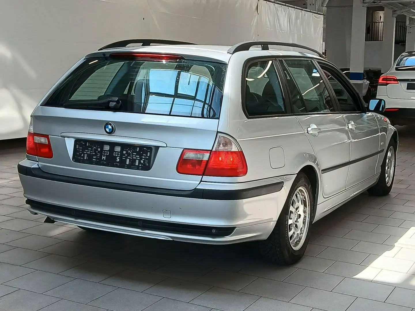 BMW 320 d touring Automatik Klimaautomatik Silber - 2