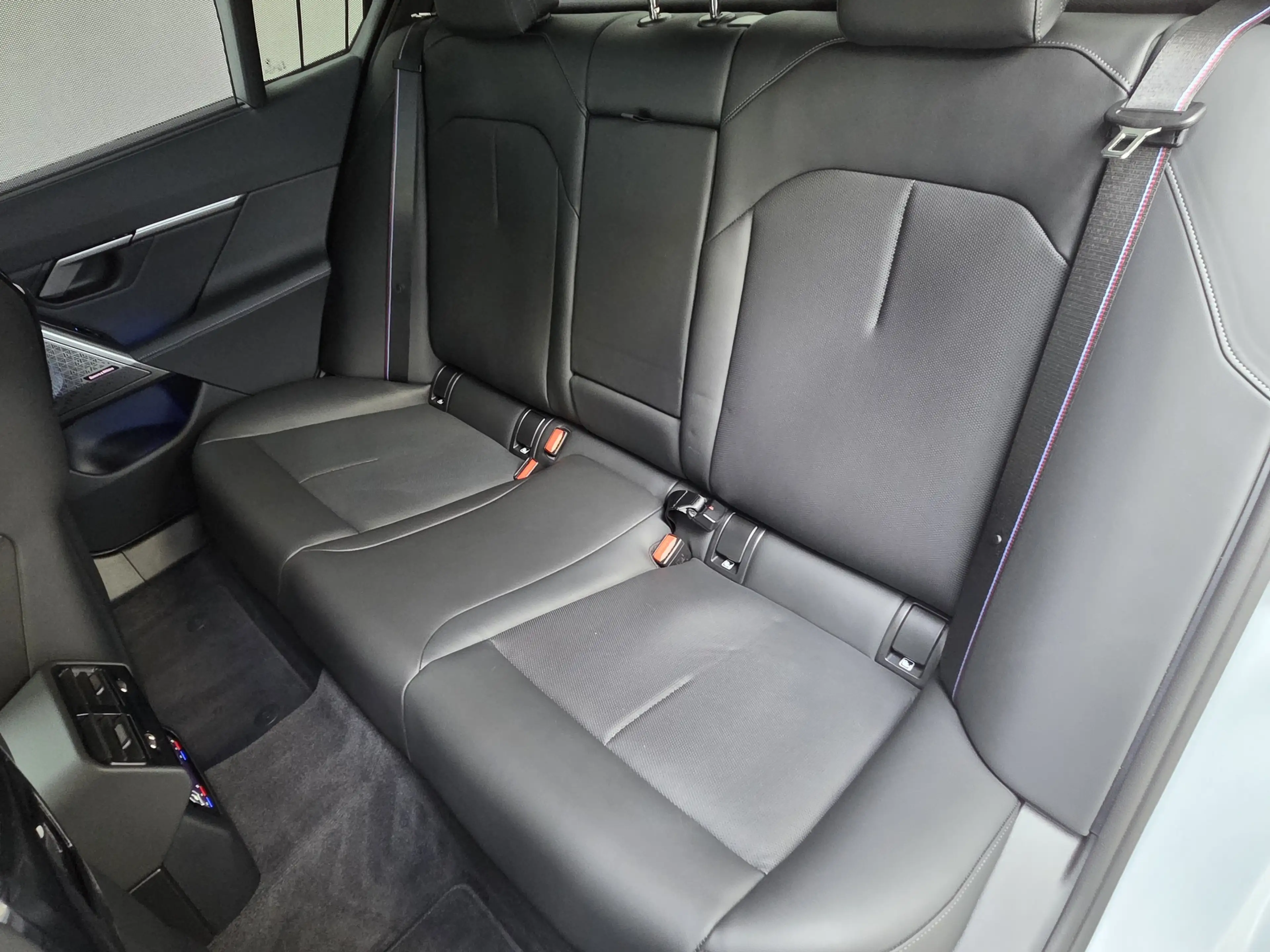 BMW M5 0,5% AHK Sitzlüftung B&WMultiSeats CarbonExt. — photo 19