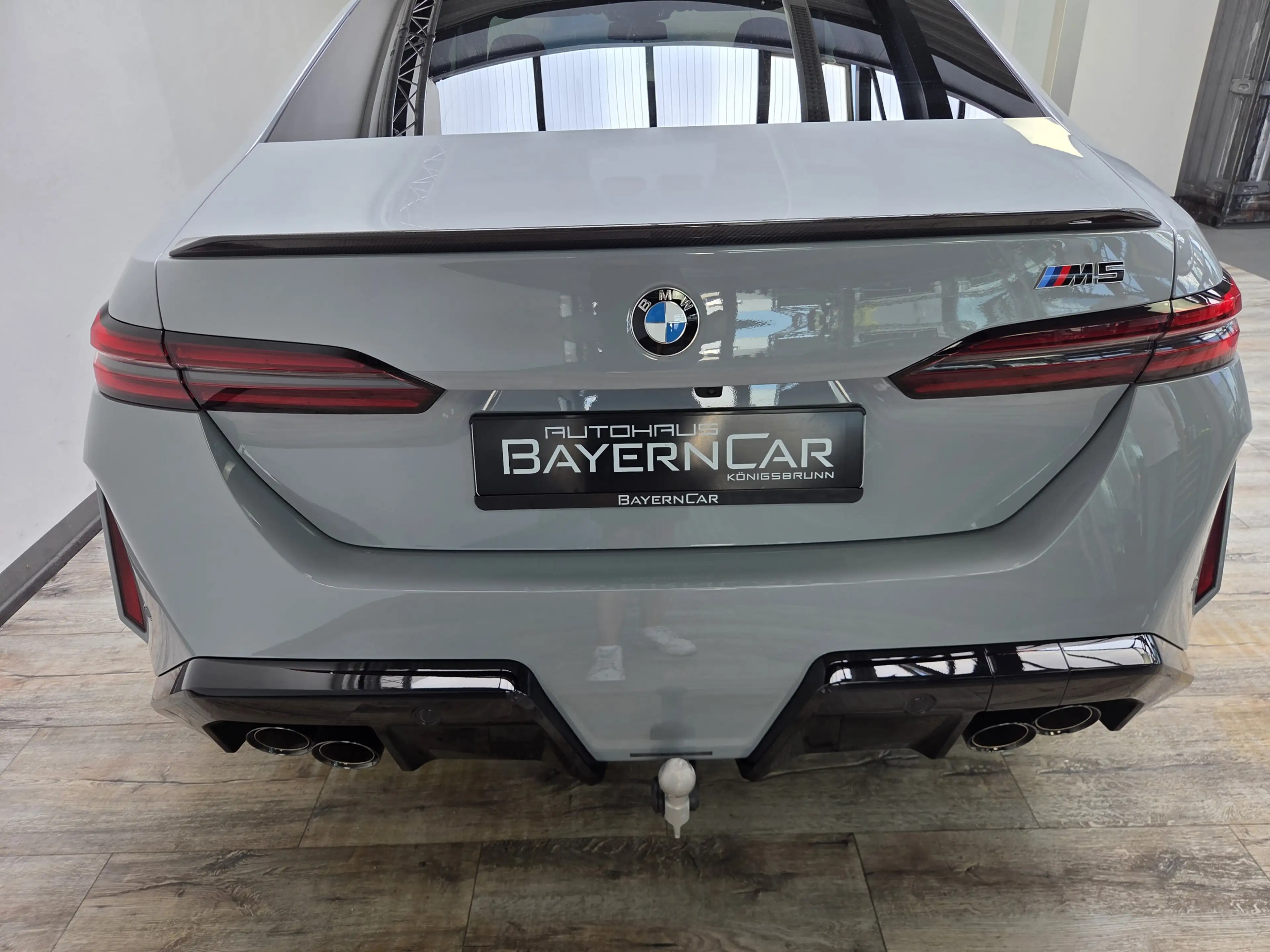 BMW M5 0,5% AHK Sitzlüftung B&WMultiSeats CarbonExt. — photo 41