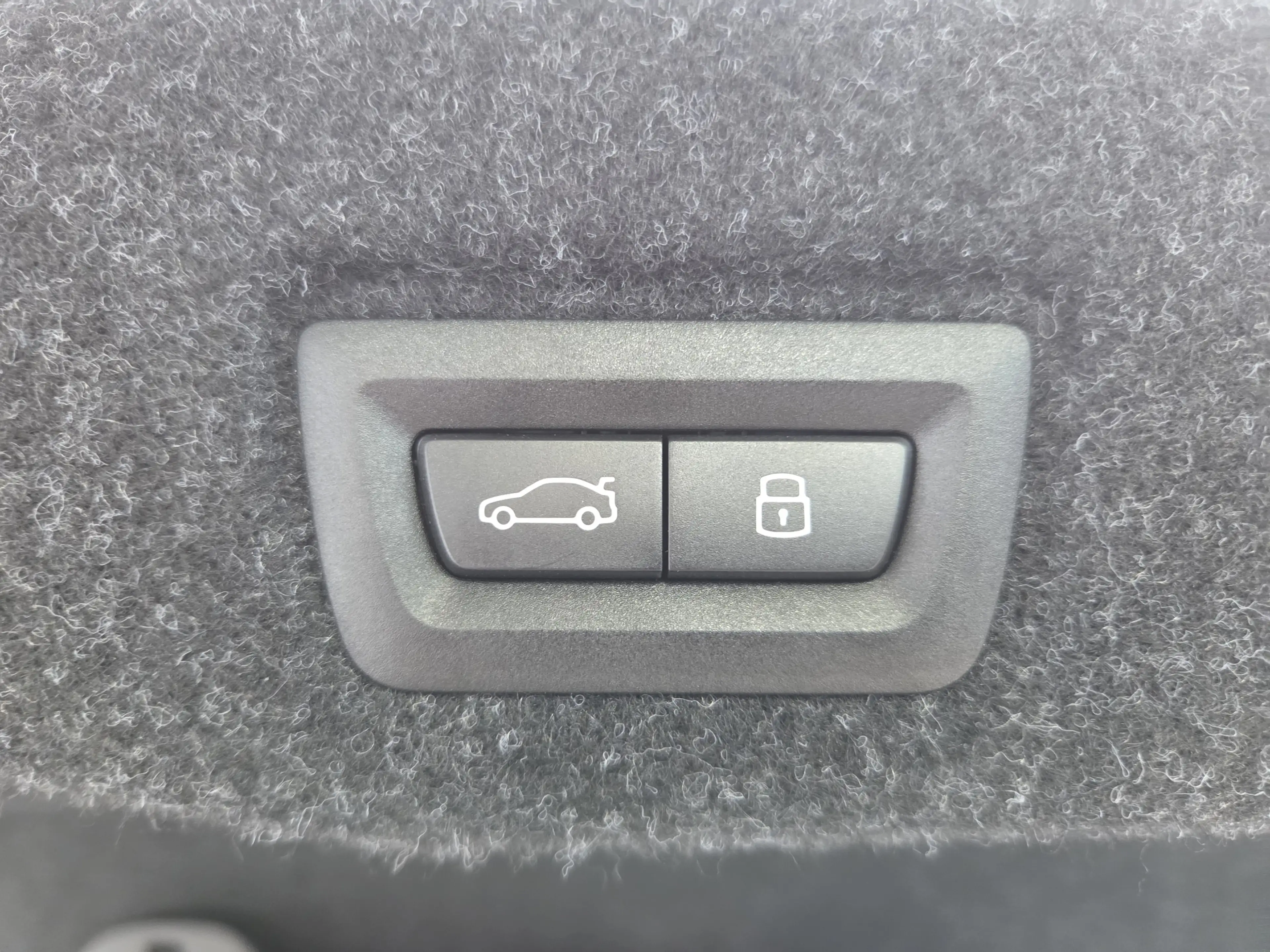 BMW M5 0,5% AHK Sitzlüftung B&WMultiSeats CarbonExt. — photo 24