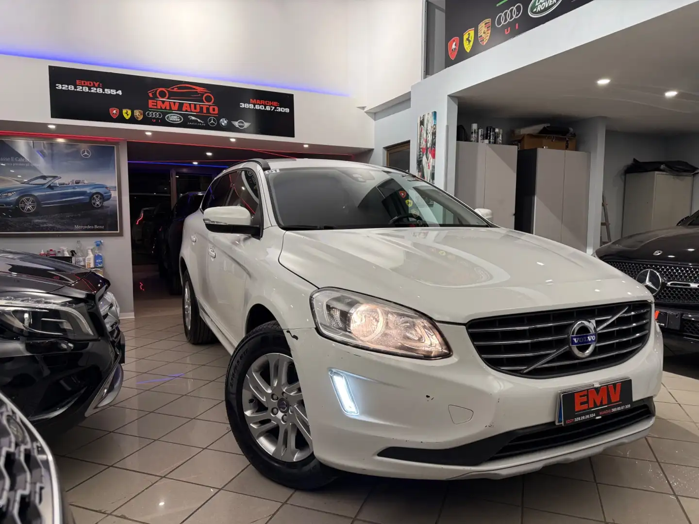 Volvo XC60 XC60 D3 Geartronic R-design Alb - 1
