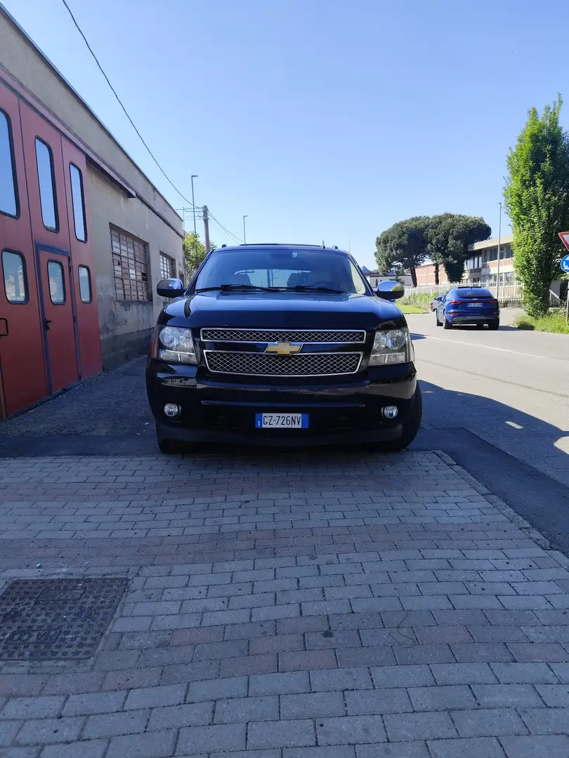 Chevrolet Avalanche LTZ 5.3 4x4 gpl Schwarz - 2