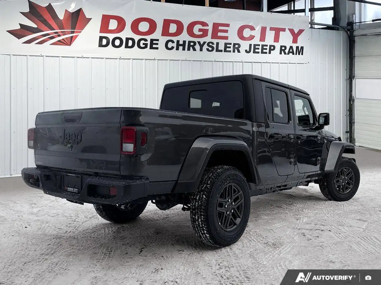 Jeep Gladiator снимка Jeep Gladiator