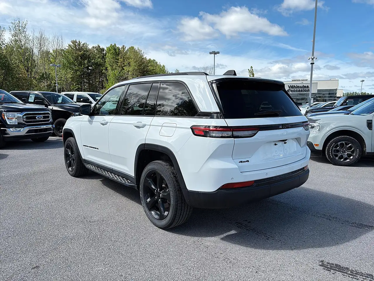 Jeep Grand Cherokee снимка Jeep Grand Cherokee