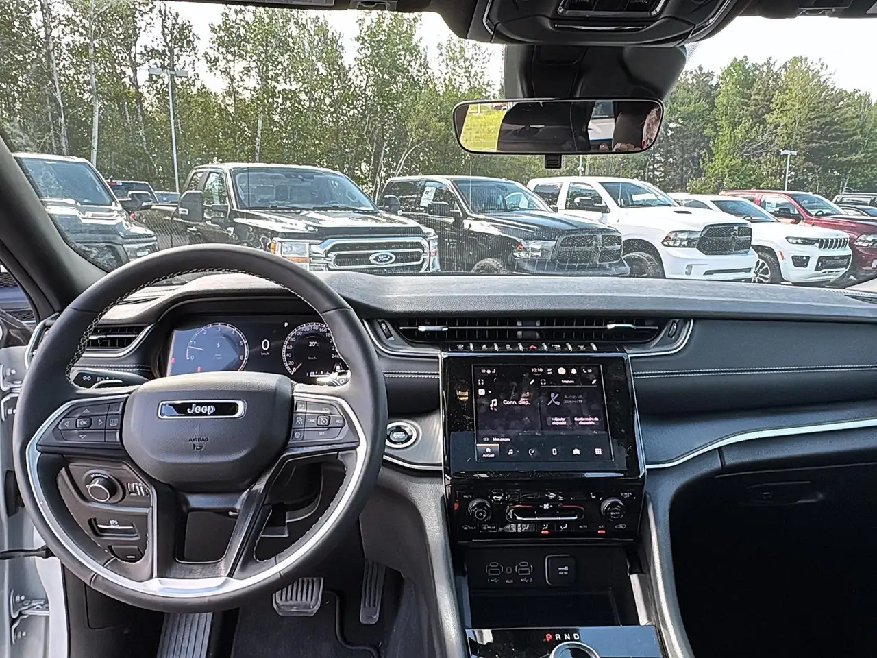 Jeep Grand Cherokee снимка Jeep Grand Cherokee