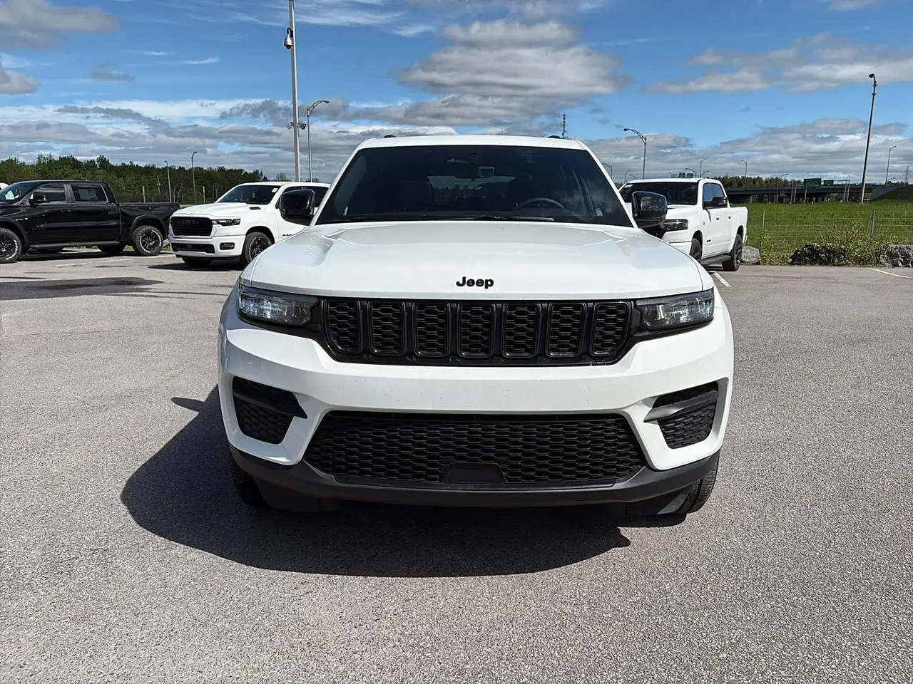 Jeep Grand Cherokee снимка Jeep Grand Cherokee