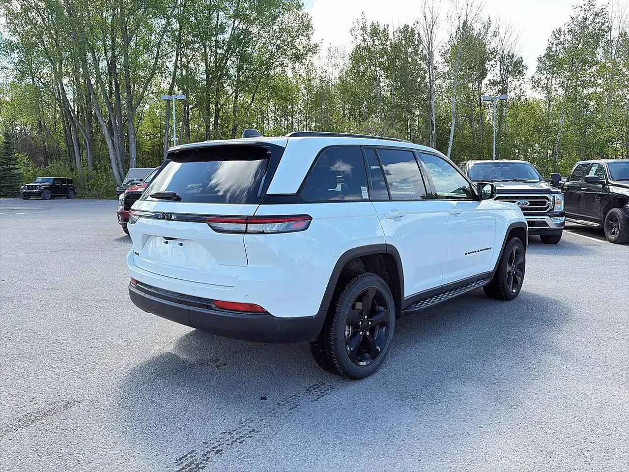 Jeep Grand Cherokee снимка Jeep Grand Cherokee