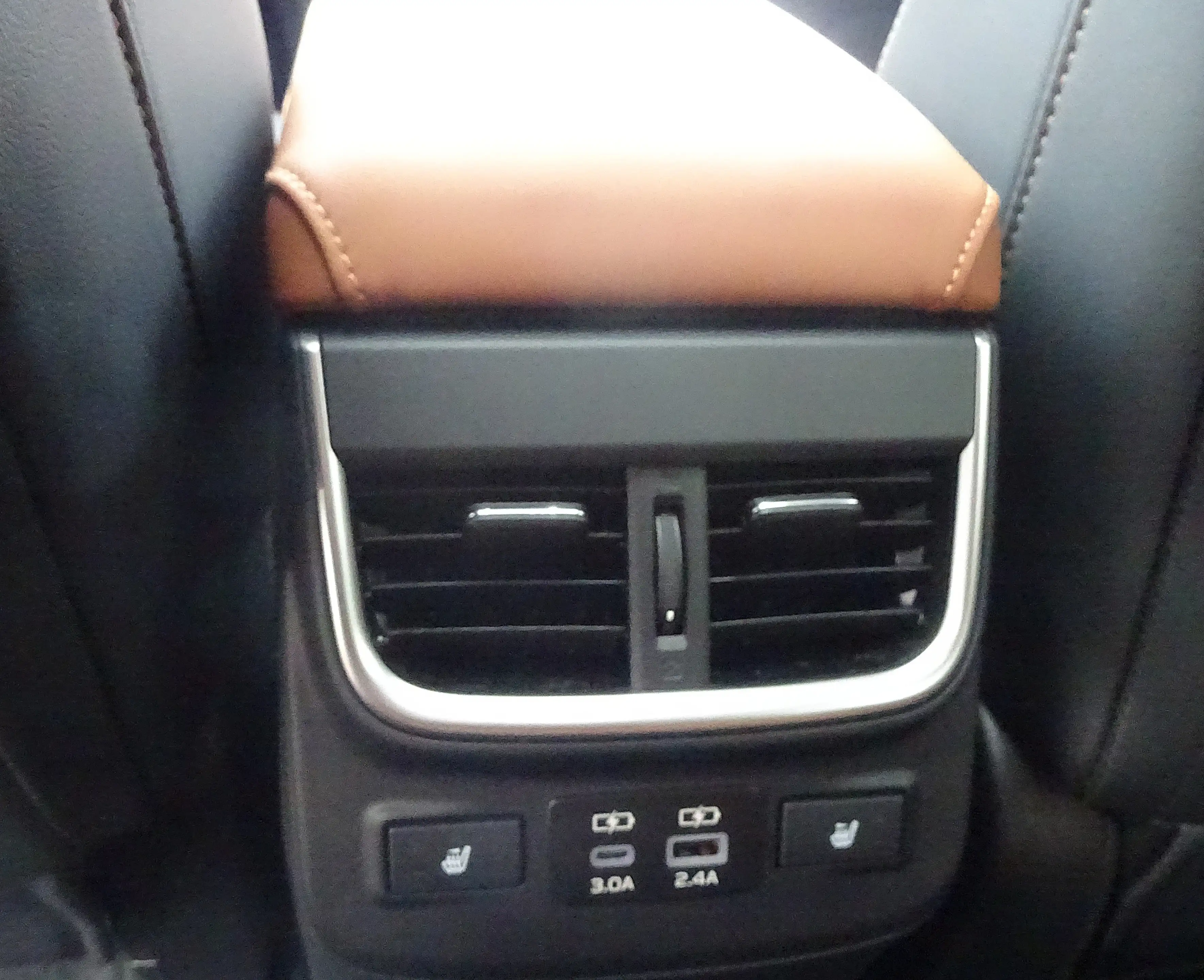 Subaru OUTBACK 2.5i Platinum 2025 Modell — photo 14