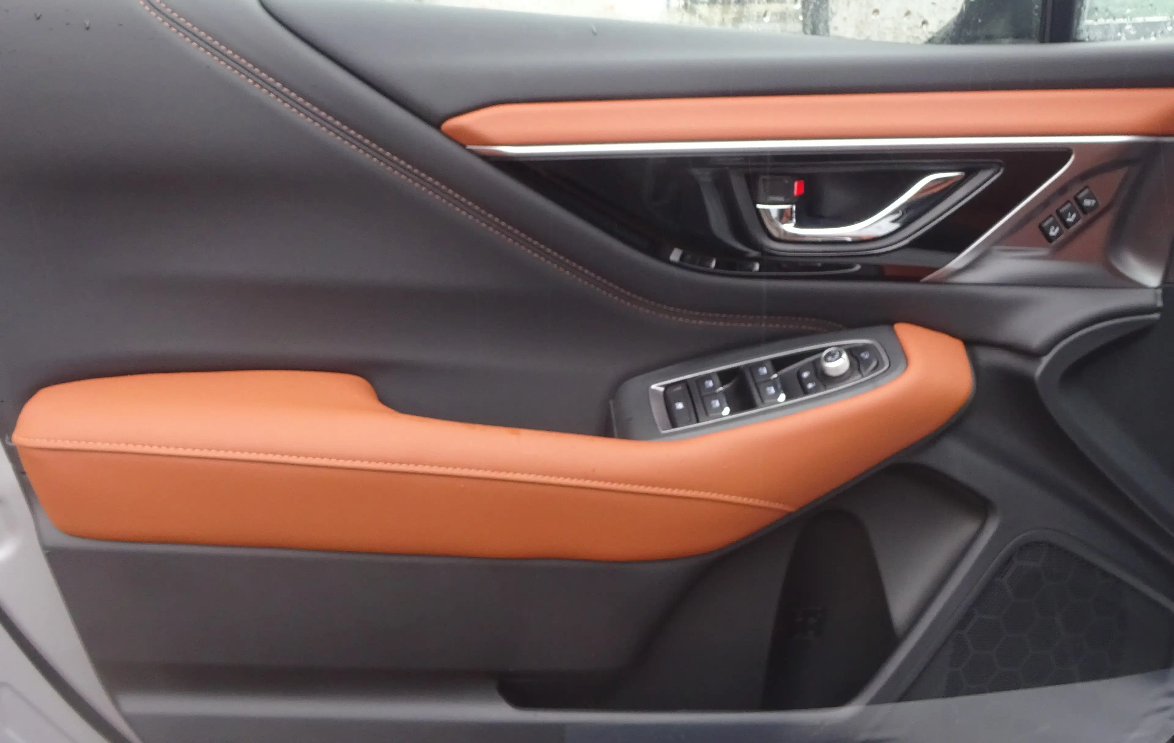 Subaru OUTBACK 2.5i Platinum 2025 Modell — photo 11