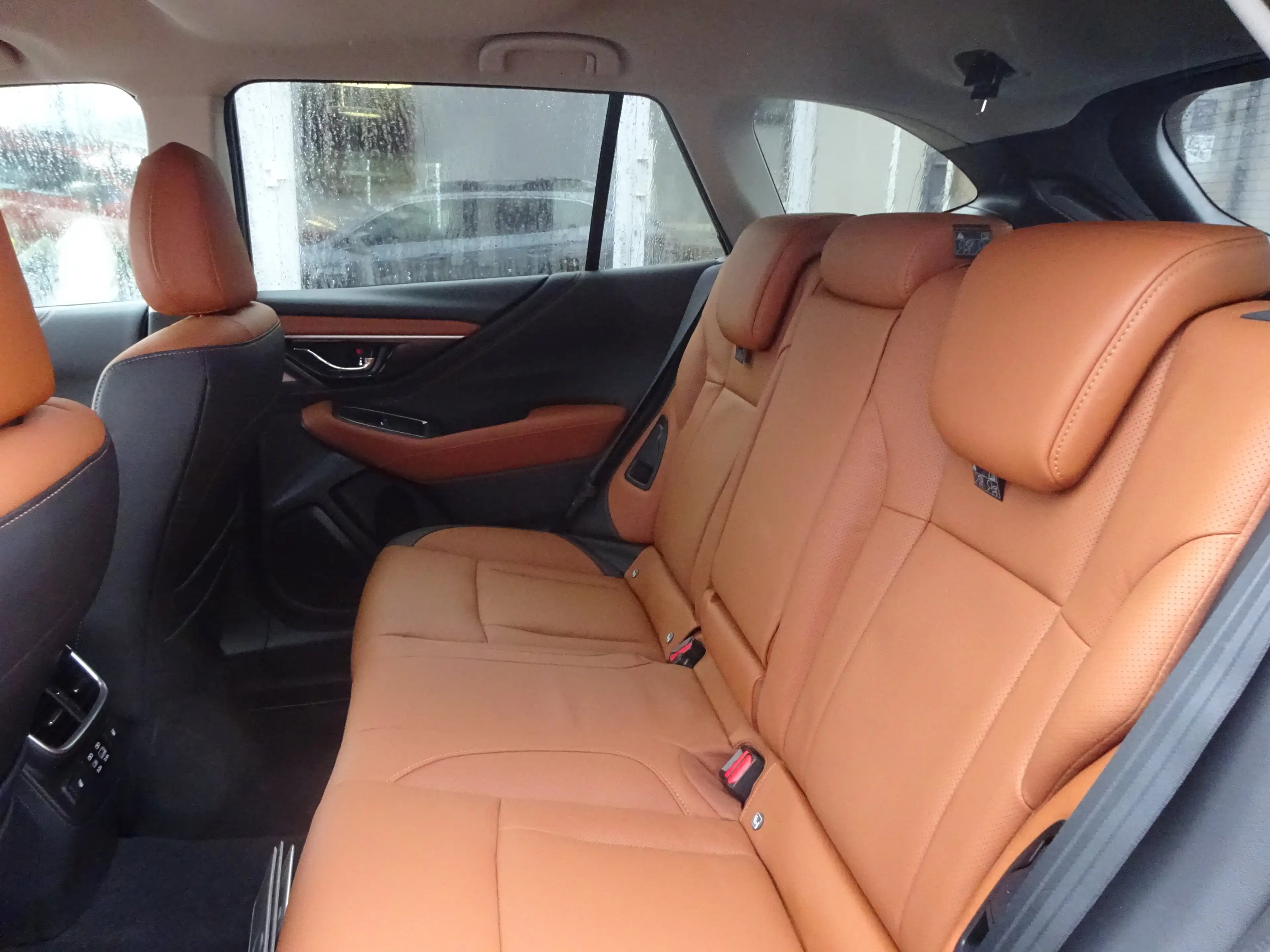 Subaru OUTBACK 2.5i Platinum 2025 Modell — photo 15