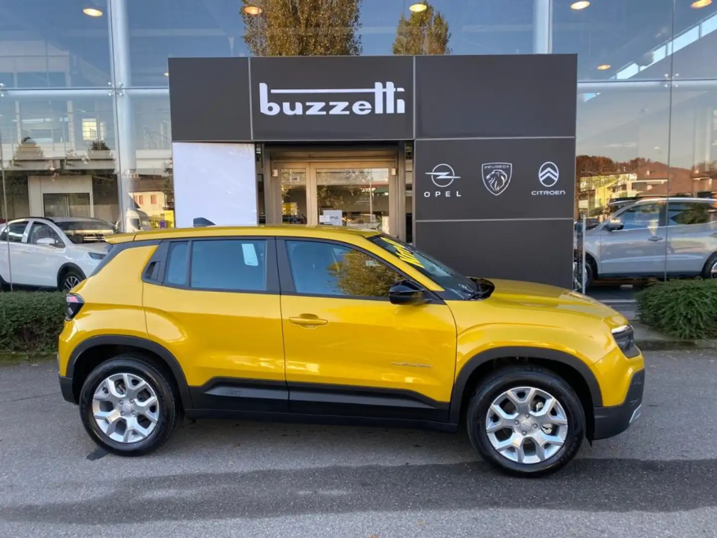 Jeep Avenger 1.2 Turbo Altitude Gelb - 2