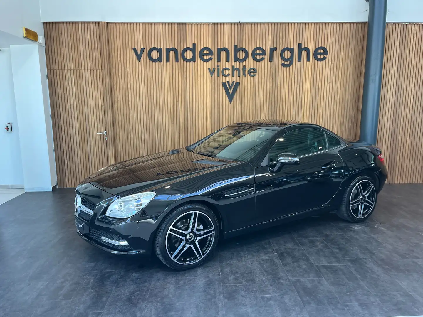 Mercedes-Benz SLK 200 automaat navi leder airco - als nieuw - 1