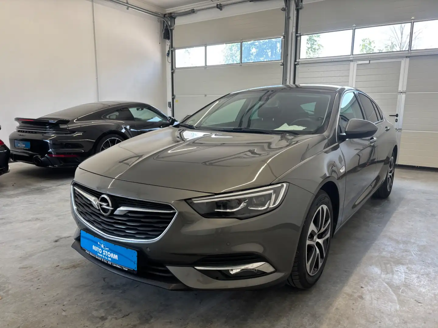 Opel Insignia B Grand Sport 1.6 CDTI Business Edition*LED*SpurH* Grau - 1