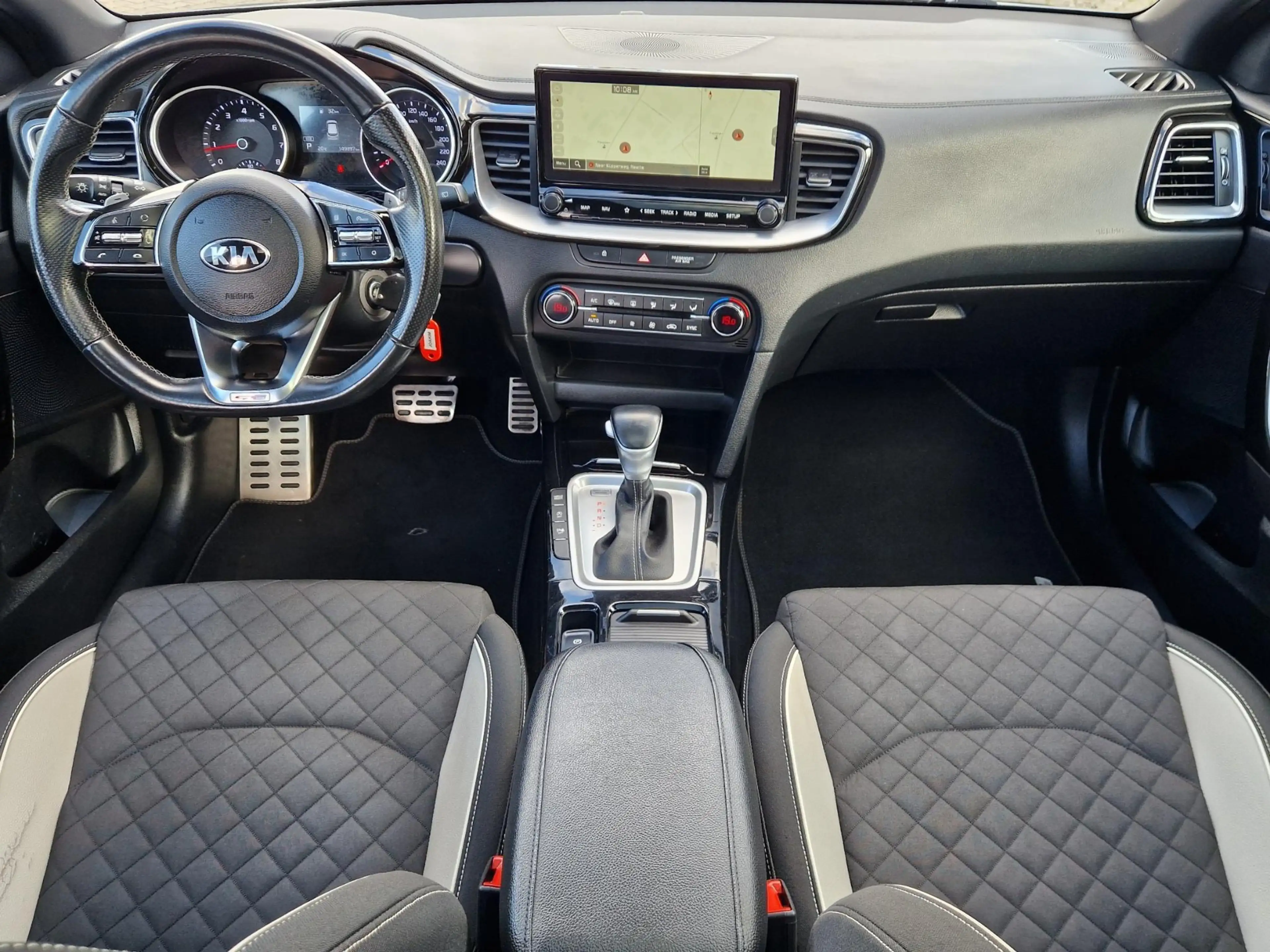 Kia ProCeed / pro_cee'd 1.5 T-GDi MHEV GT-Line Edition PANO TREKHAAK — photo 9