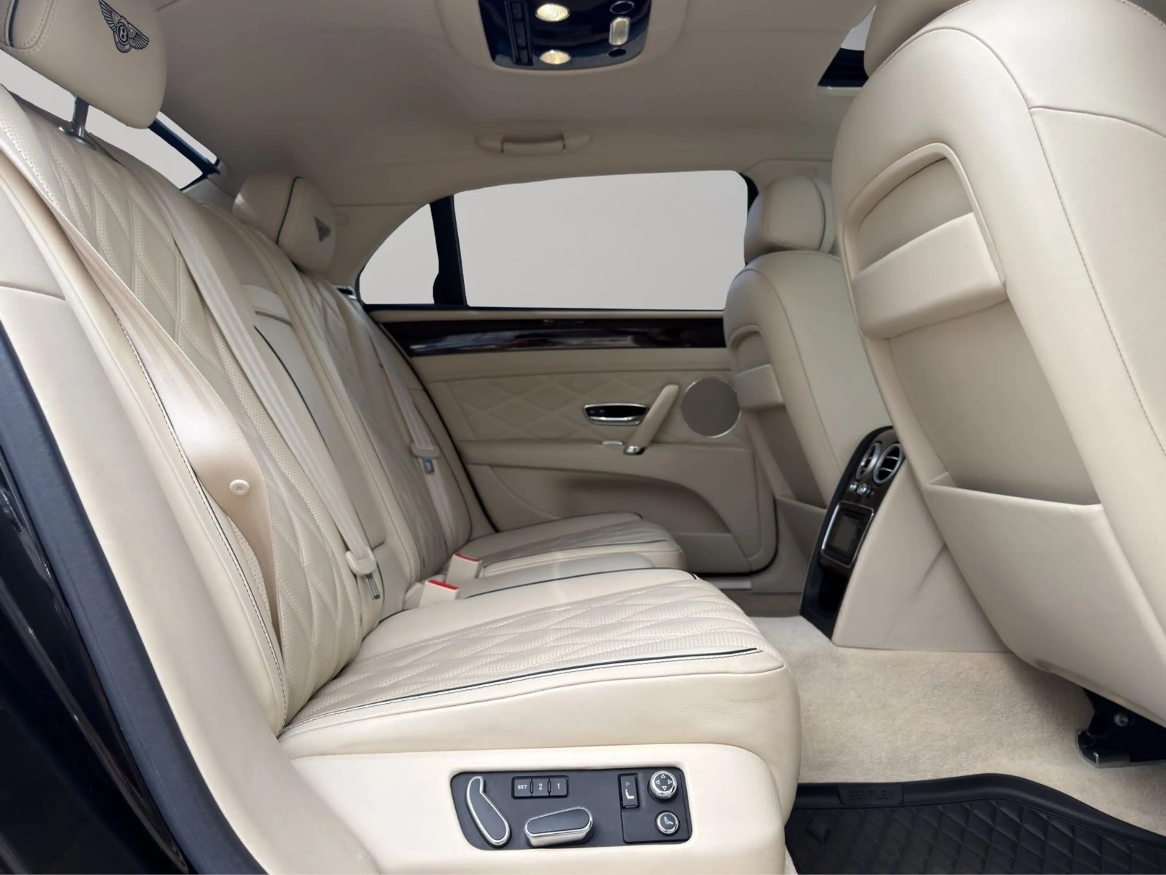 Bentley Flying Spur Continental 6.0 W12 Bi-Turbo Flying Spur — photo 11