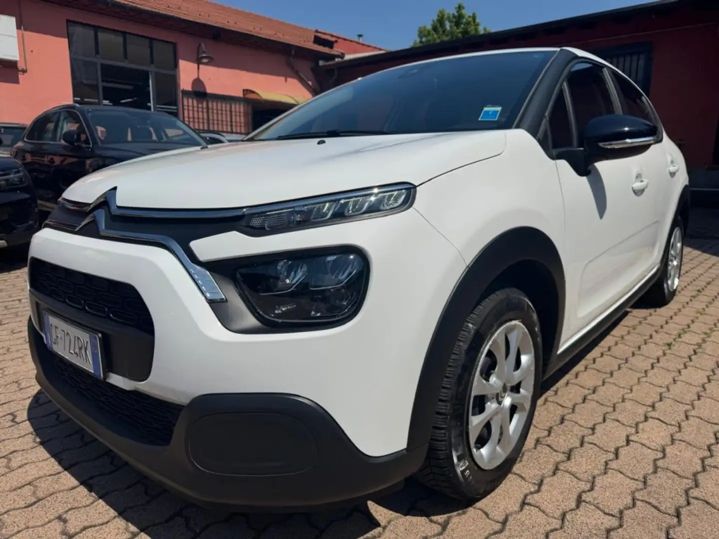 Citroen C3 BlueHDi 100 S&S Business (AUTOCARRO N1) Biały - 1