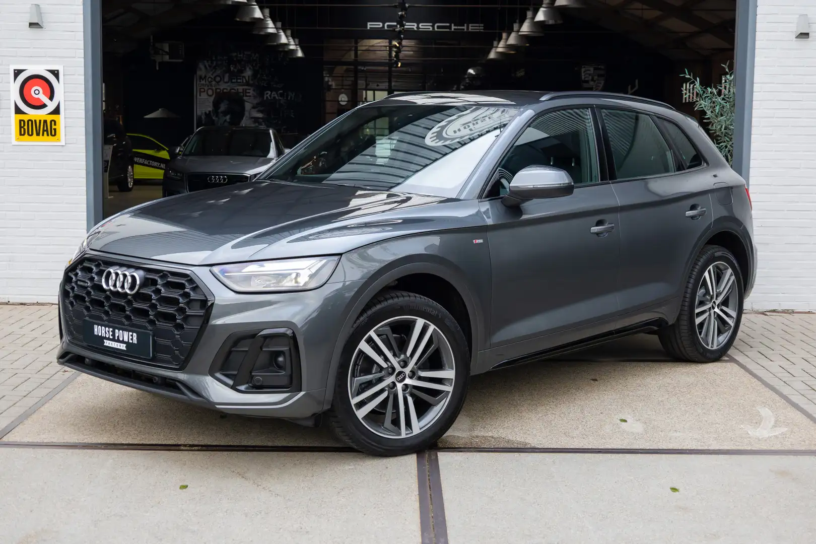 Audi Q5 50 TFSI e S edition Competition quattro *ACC | Ele Grijs - 1