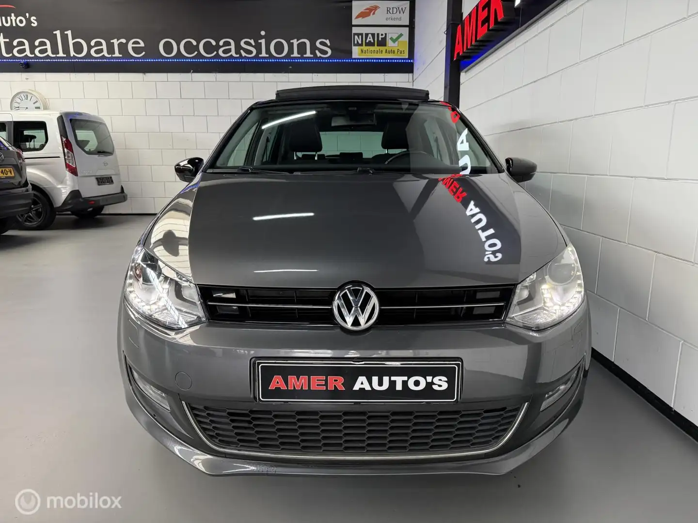 Volkswagen Polo 1.2 TSI Highline Gris - 2