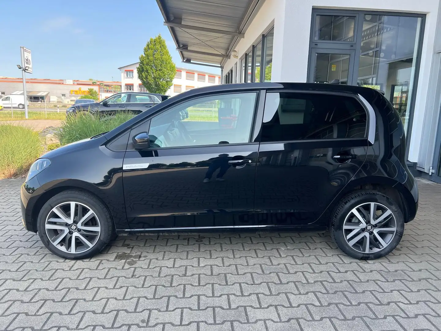 SEAT Mii electric Edition Power Charge CCS Alu SHZ Schwarz - 2
