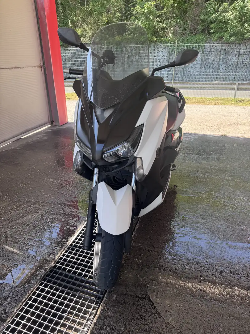 Yamaha X-Max 250 - 1