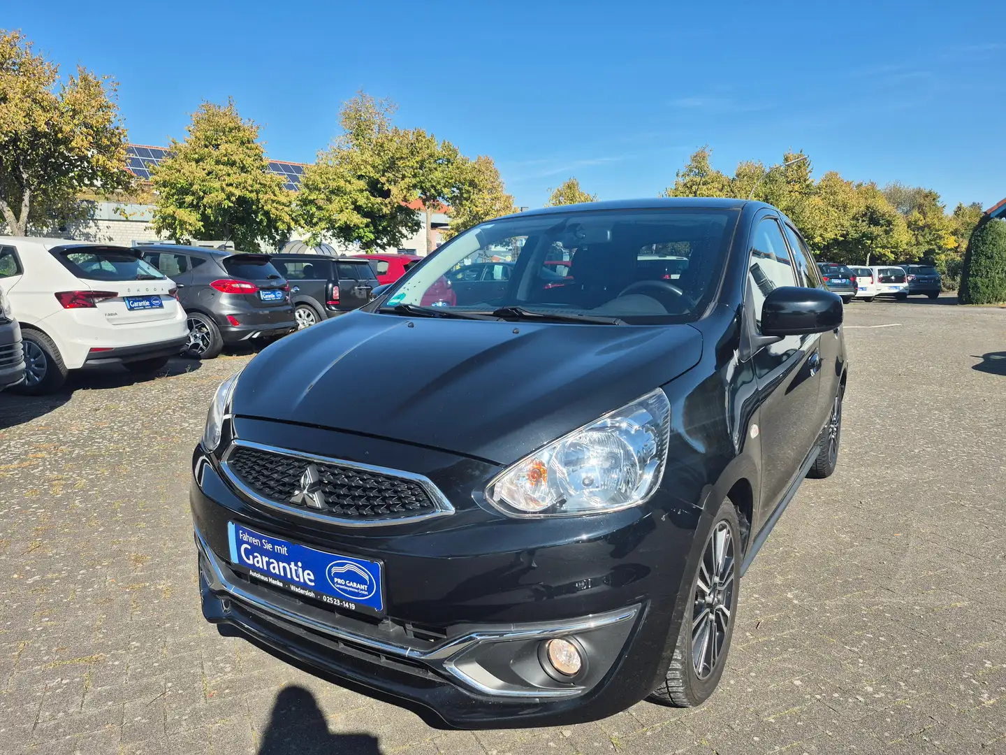 Mitsubishi Space Star Edition 100+ *SITZHEIZUNG/NAVI/KLIMA* Schwarz - 1