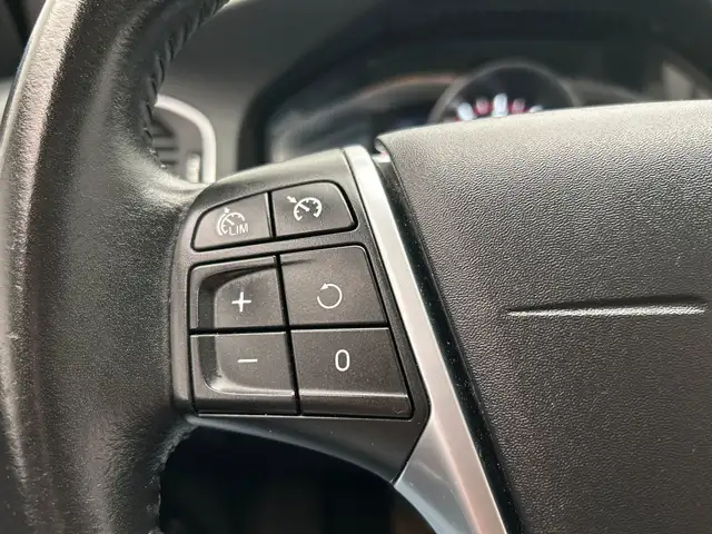 Volvo V60 view 19