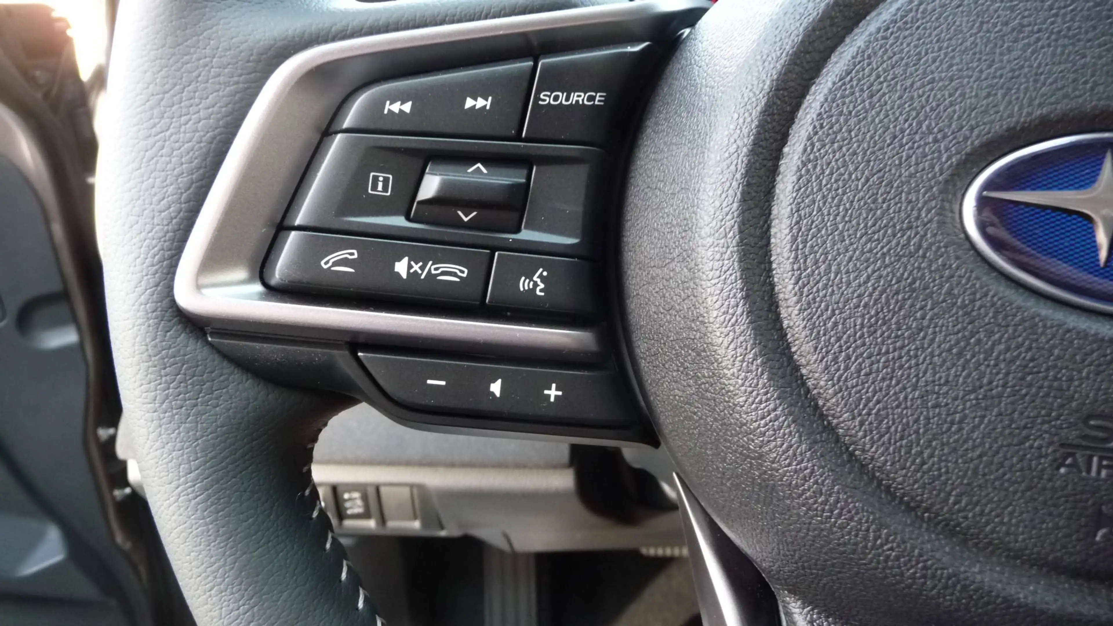 Subaru OUTBACK Outback 2.5i Lineartronic Active — photo 10