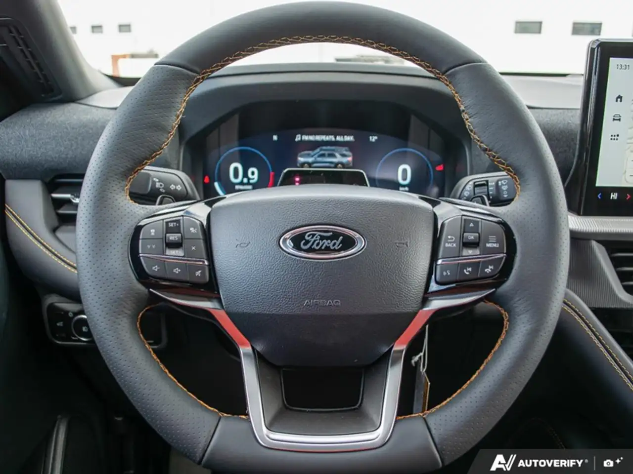 Ford Explorer снимка Ford Explorer