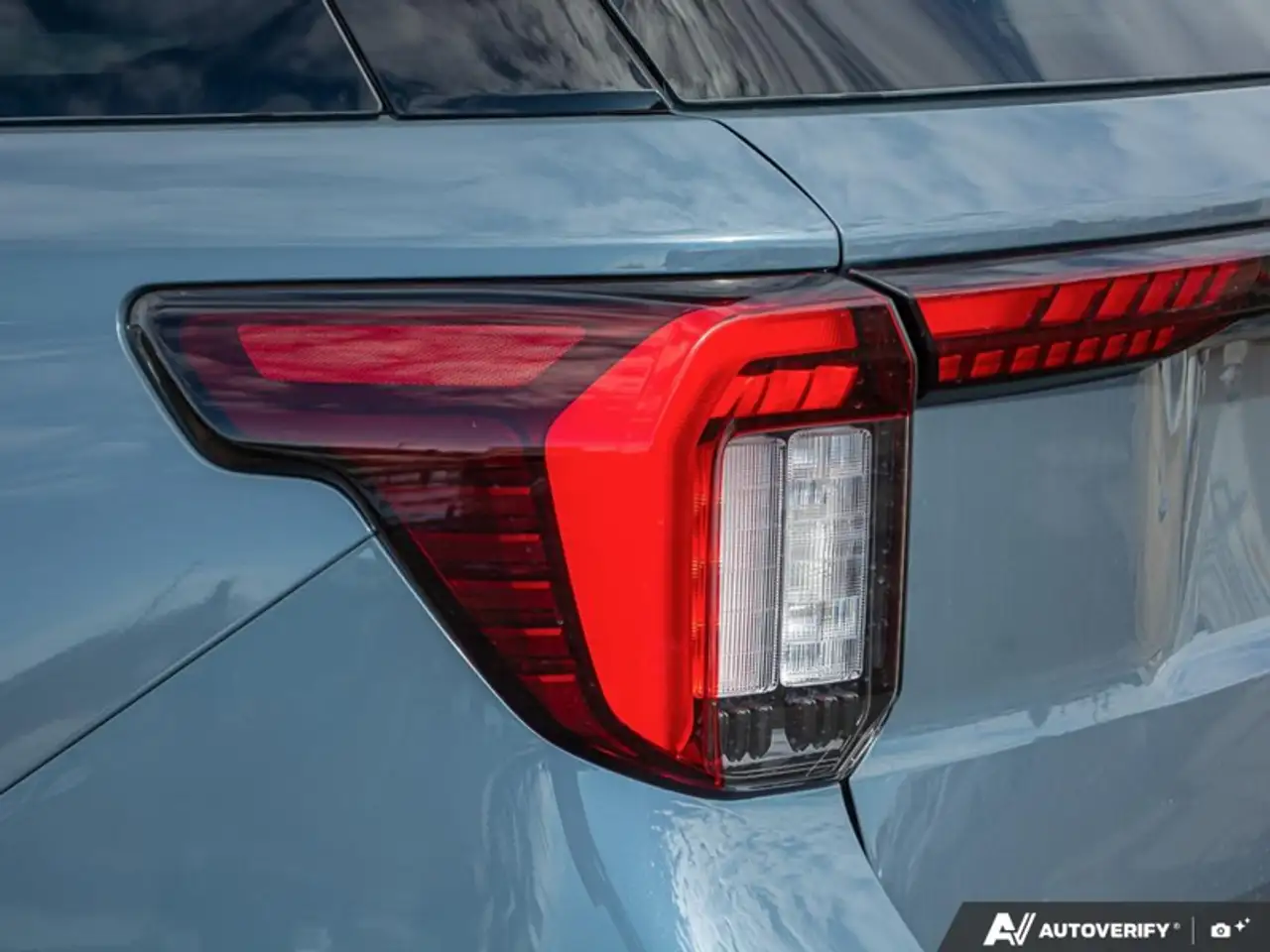 Ford Explorer снимка Ford Explorer