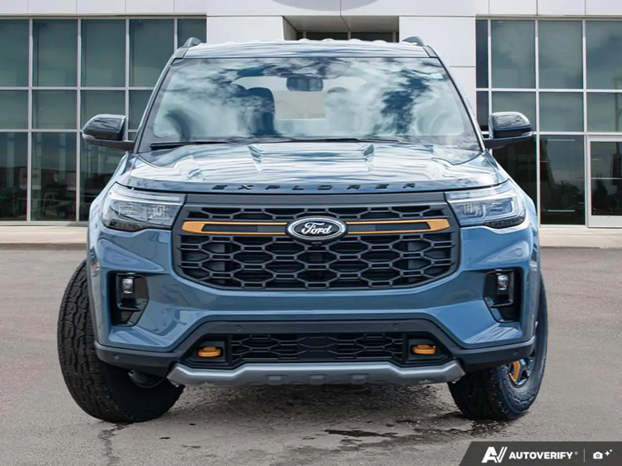 Ford Explorer снимка Ford Explorer