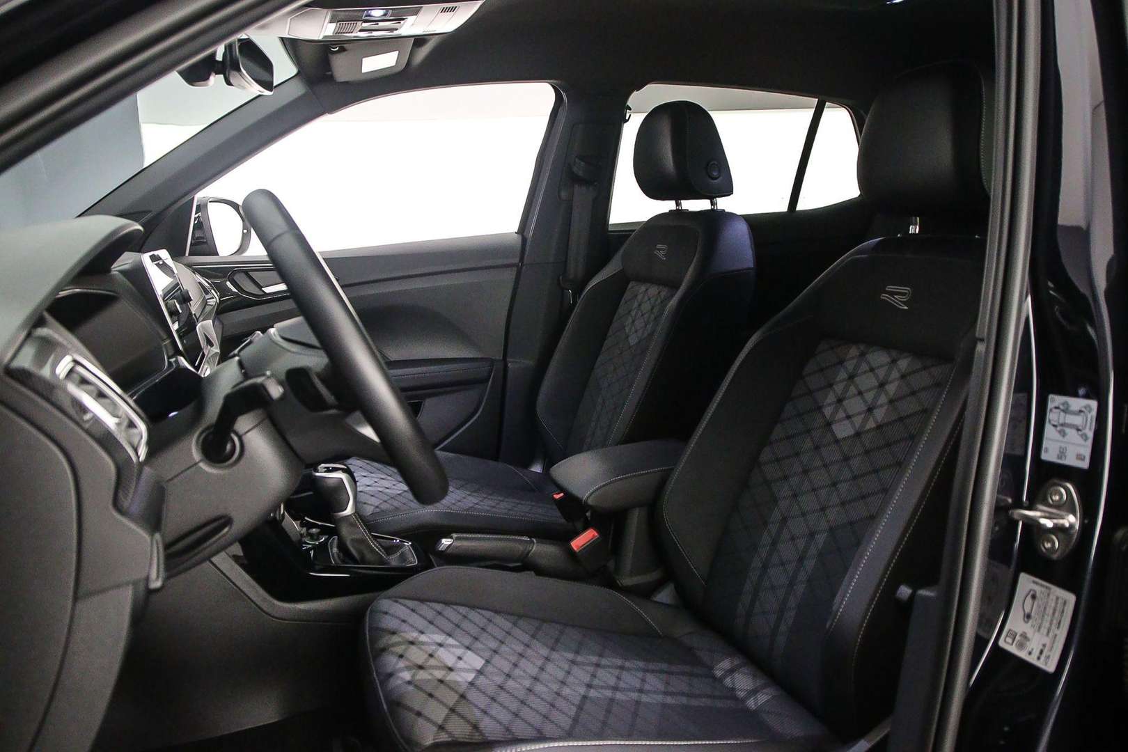 Volkswagen T-CROSS TSI R-Line Edition -  - Joinsteer - #2