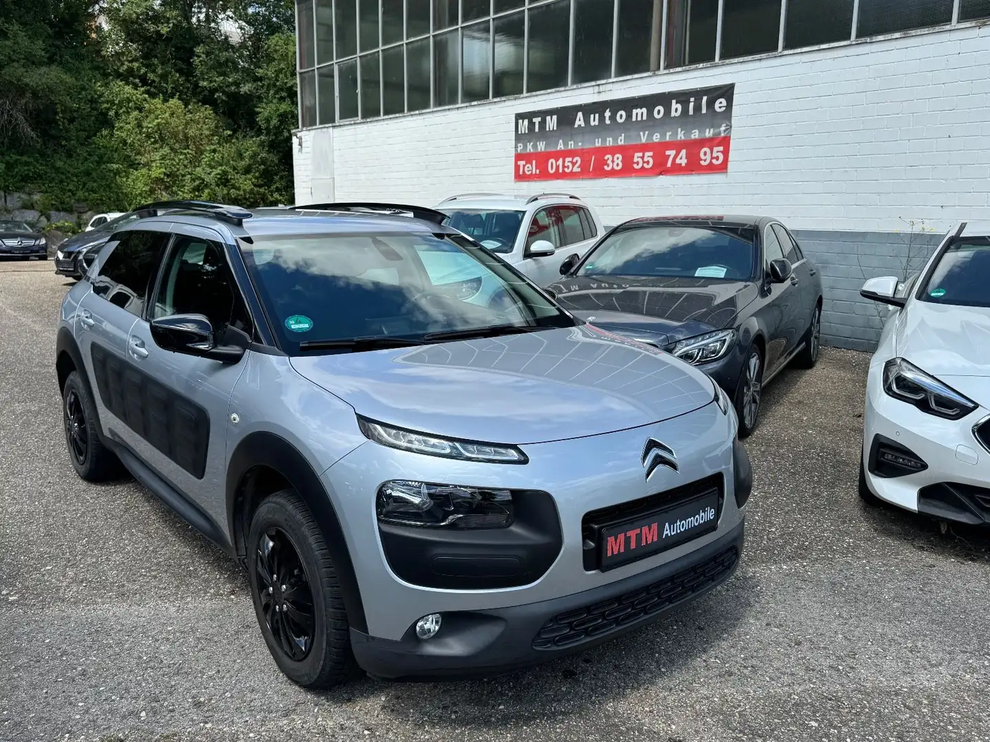 Citroen C4 Cactus 1.2 Shine Klimatronic Navi RCam Argent - 1