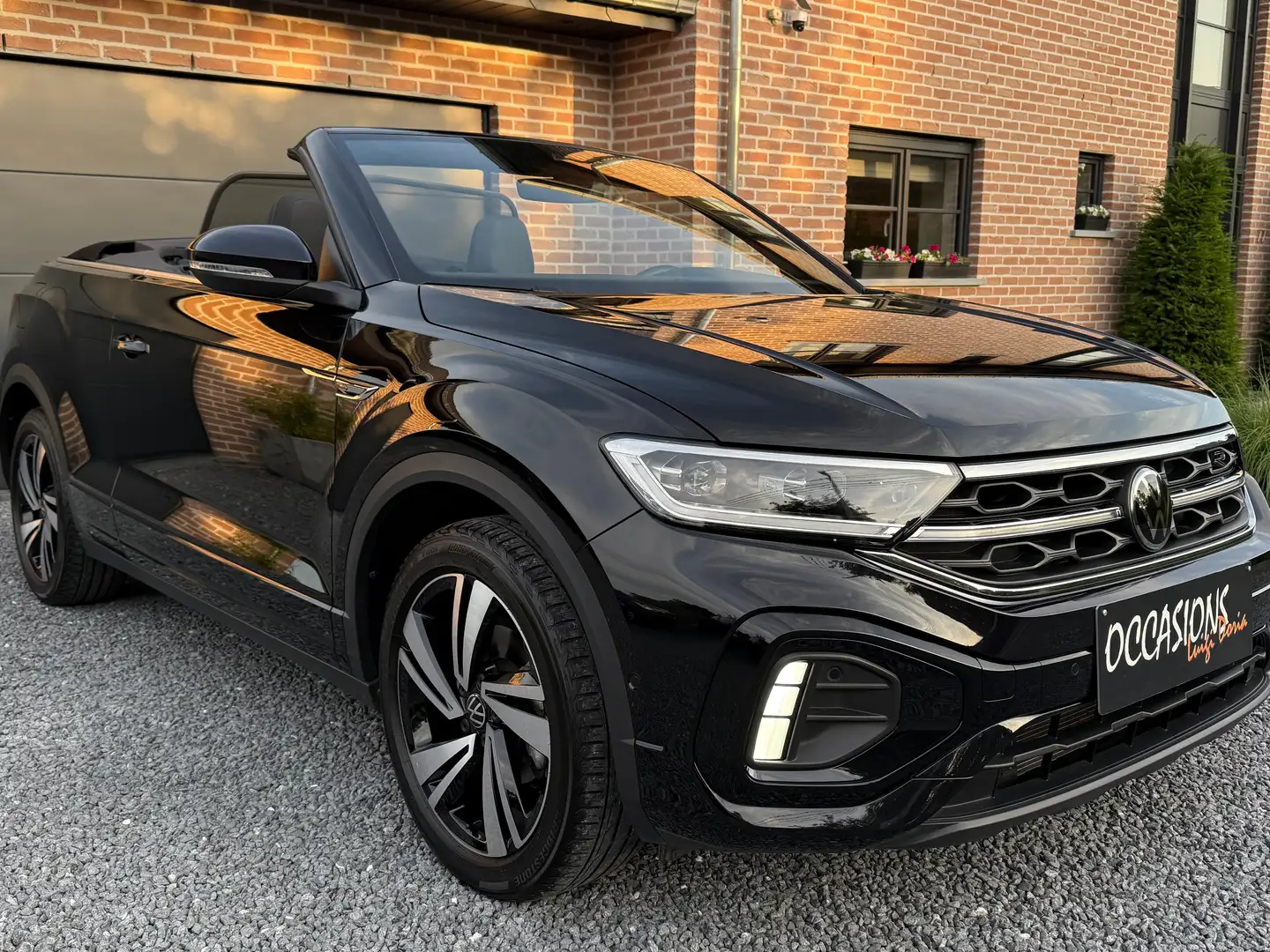 Volkswagen T-Roc Cabriolet 1.5 TSI R-LINE DSG ACC KEYLESS/ Cuir... Zwart - 1