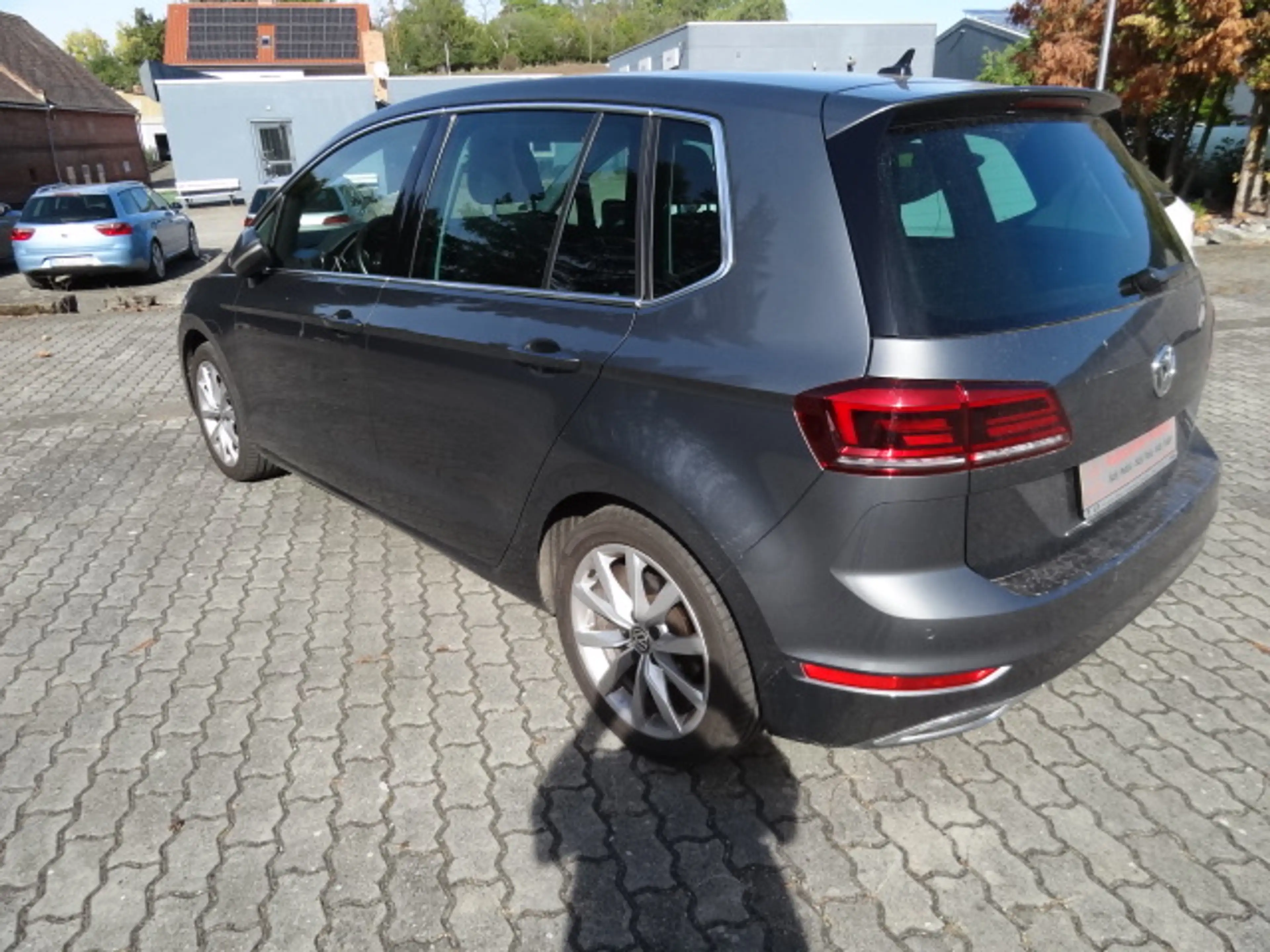 Volkswagen Golf Sportsvan Golf VII Sportsvan 1.5 TSI ACT DSG Highline AHZV, Navi, SHZ, Paket Assistenz,LED-Scheinwerfer — photo 3