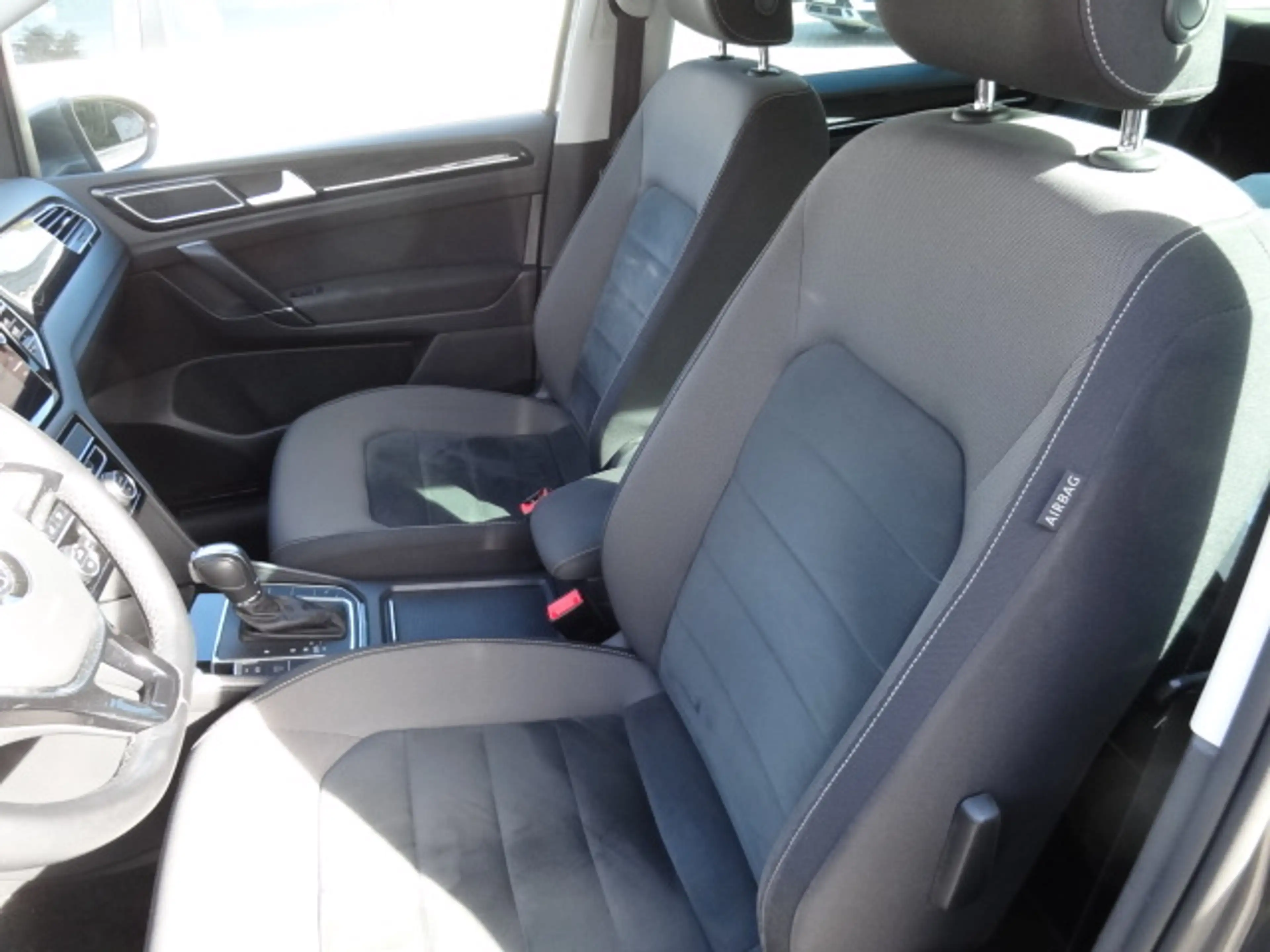 Volkswagen Golf Sportsvan Golf VII Sportsvan 1.5 TSI ACT DSG Highline AHZV, Navi, SHZ, Paket Assistenz,LED-Scheinwerfer — photo 8