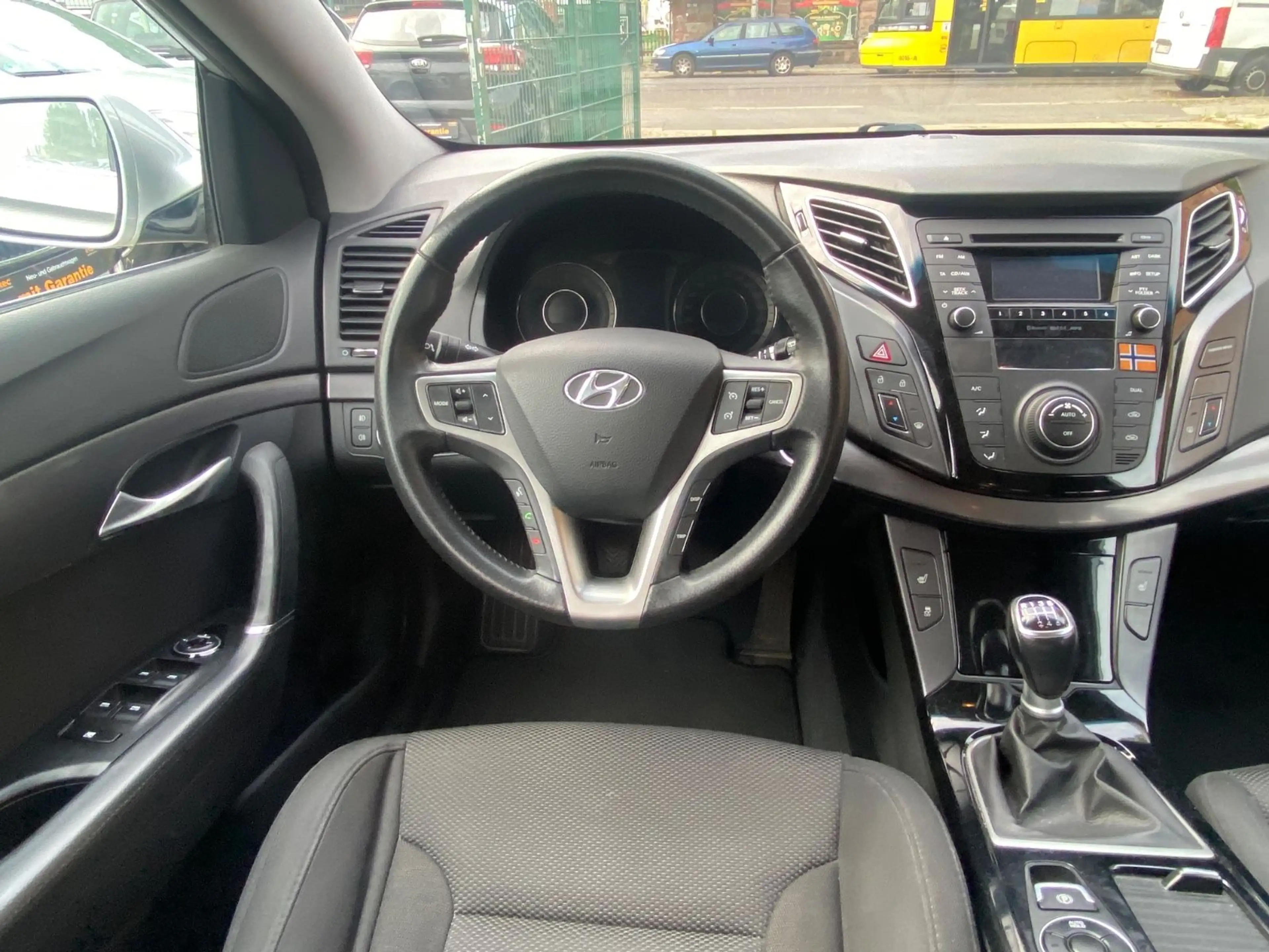Hyundai i40 cw 5 Star Edition Sitzheizung+PDC+Allwetter — photo 10
